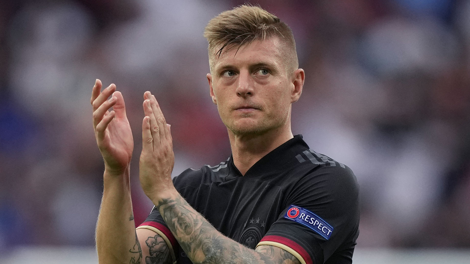 Toni Kroos bị chỉ trích